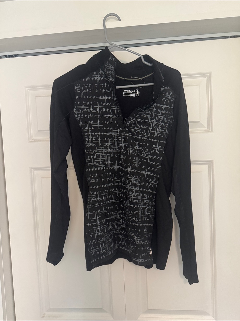 Smartwool Black Long-Sleeve Quarter-Zip with Gray Geometric Print